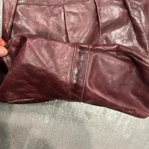 VTG LATICO USA Cherry Red  Distressed Leather Shoulder Hobo Tote Handbag - Picture 7 of 10